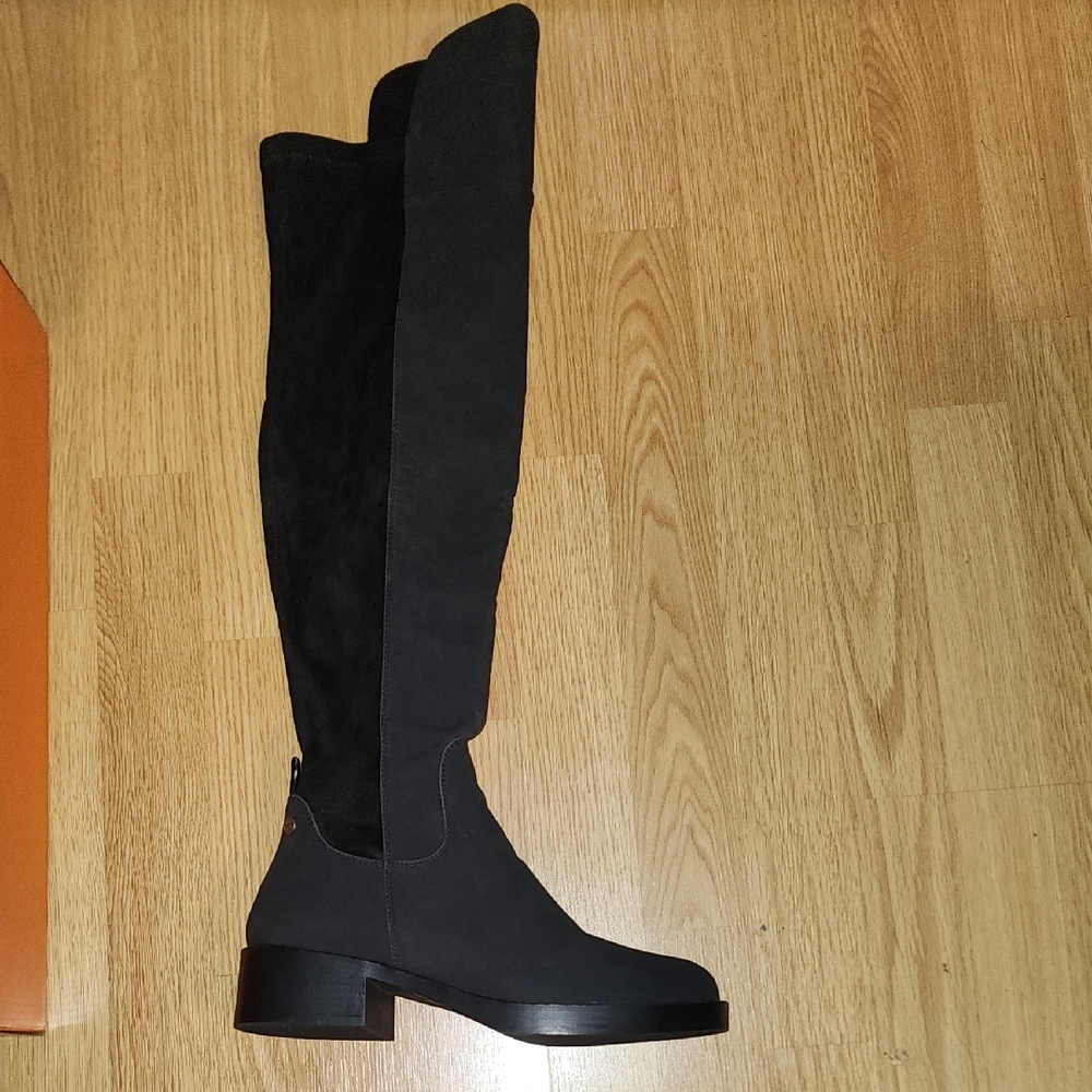 Black Knee-High Women's Boots